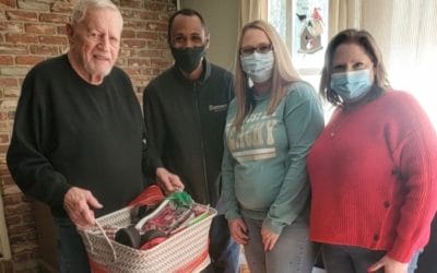 Northwest Exterminating Newnan Office Donates Thanksgiving Basket to Veteran Customer