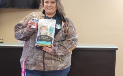 Northwest Stockbridge Office Makes Animal Shelter Donation