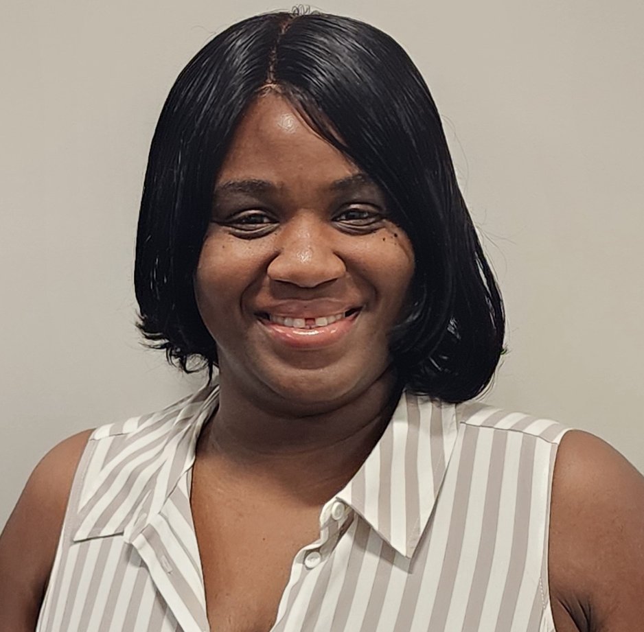 Alisa Goins, Administrative Professional